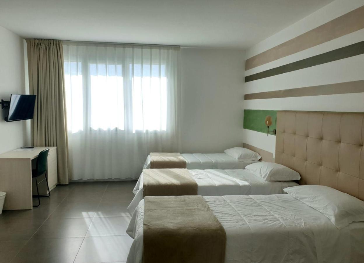 קיארמונטה גולפי Hotel Grel מראה חיצוני תמונה