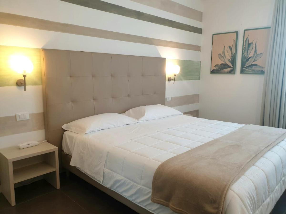 קיארמונטה גולפי Hotel Grel מראה חיצוני תמונה