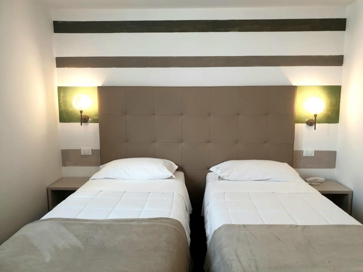 קיארמונטה גולפי Hotel Grel מראה חיצוני תמונה