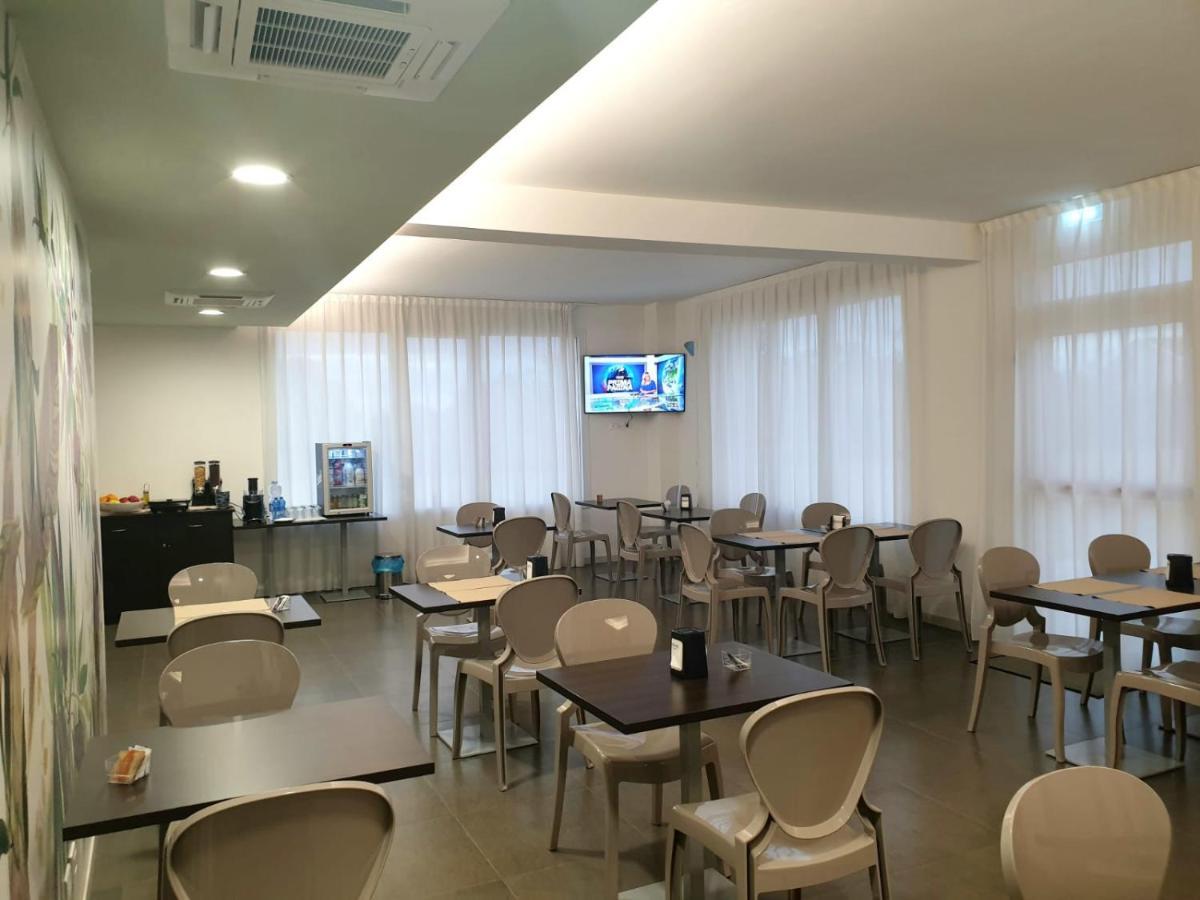 קיארמונטה גולפי Hotel Grel מראה חיצוני תמונה